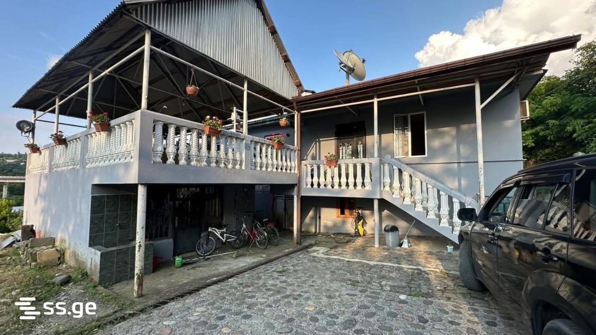 5 Room Private House For Sale view 1