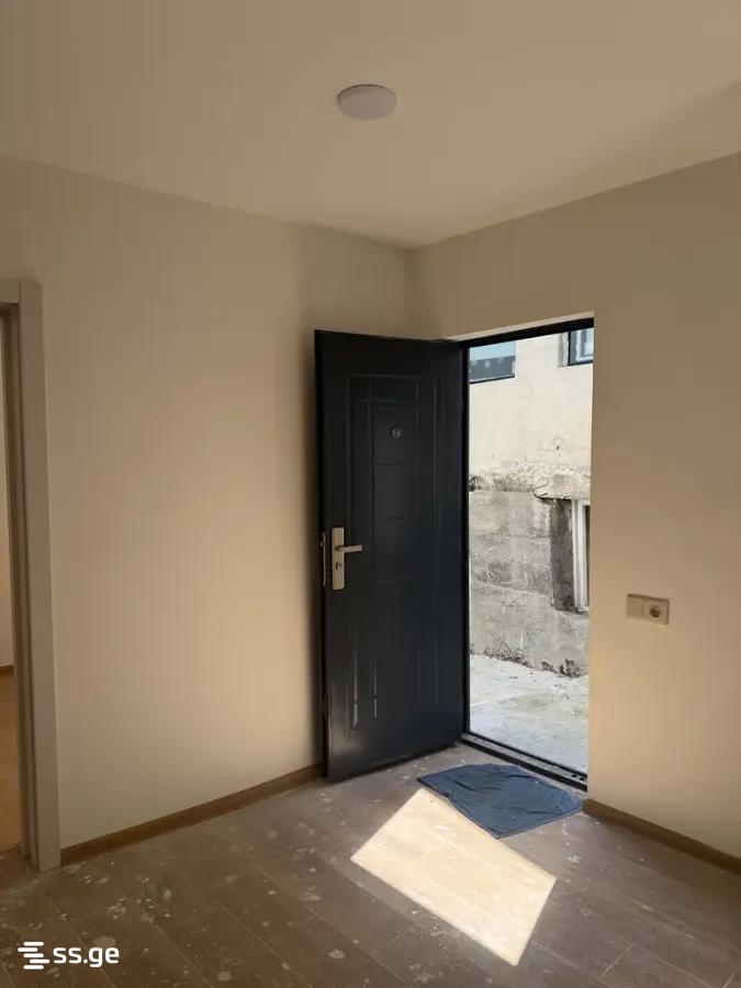 2 Room Private House For Sale view 4
