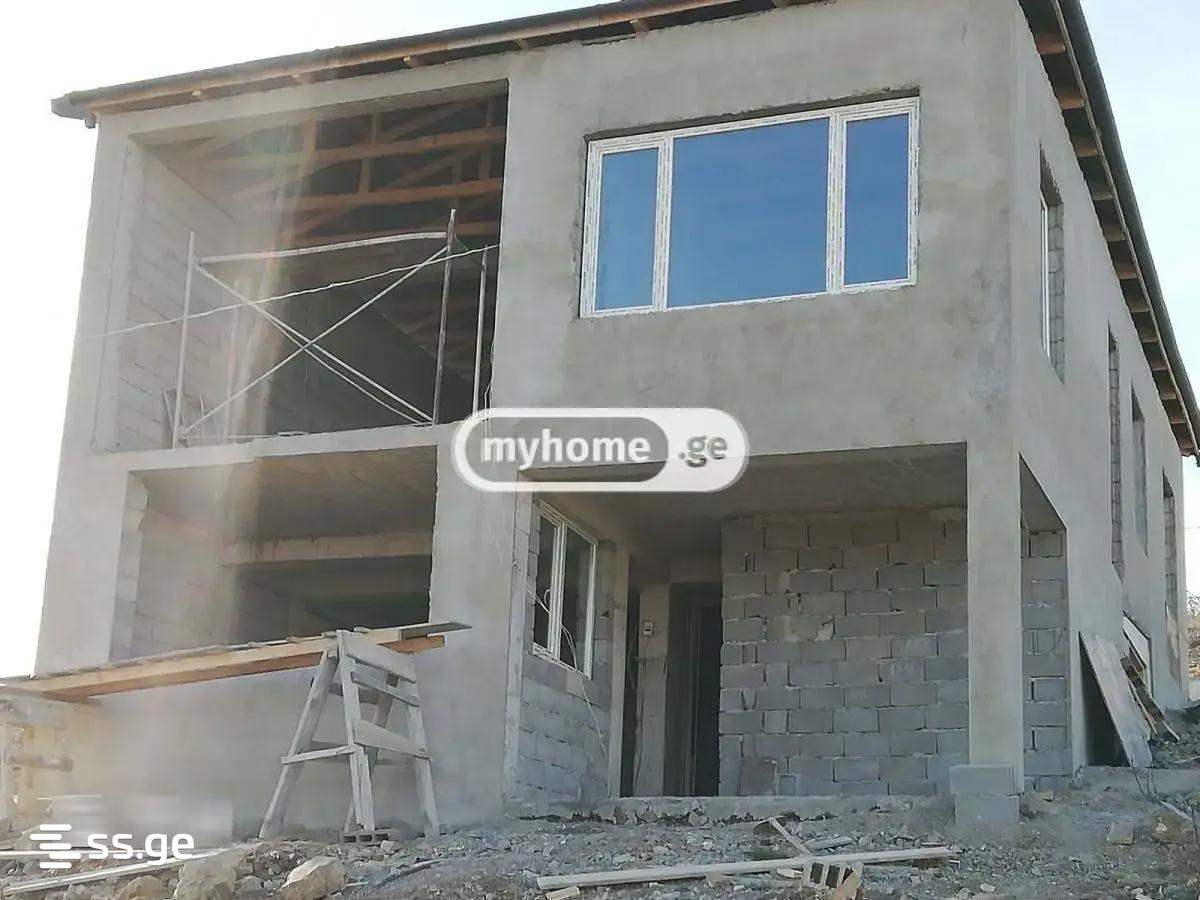 7 Room Private House For Sale view 3