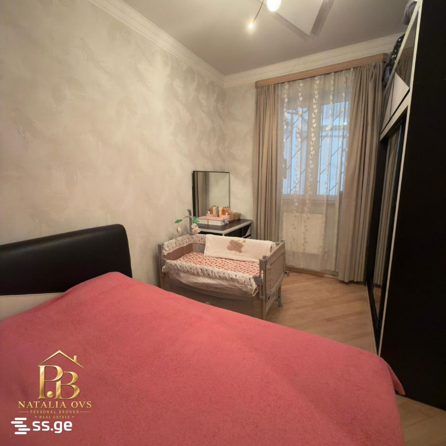 3 Room Flat For Sale view 5