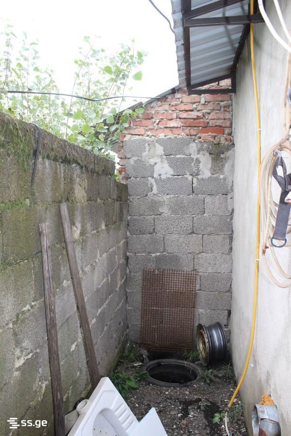 Commercial Space For Sale. Zestaphoni view 6