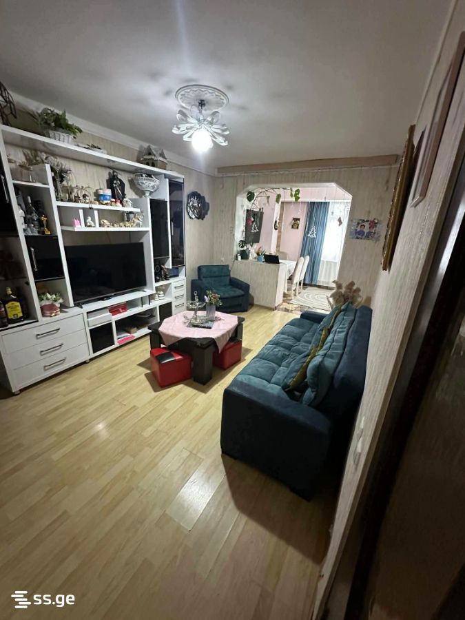 3 Room Flat For Sale view 5