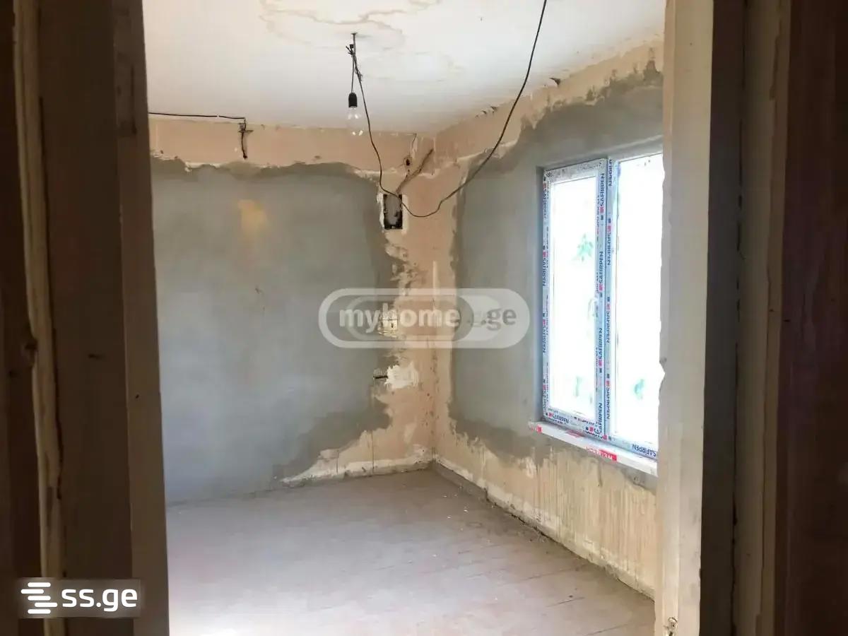 4 Room Flat For Sale view 2