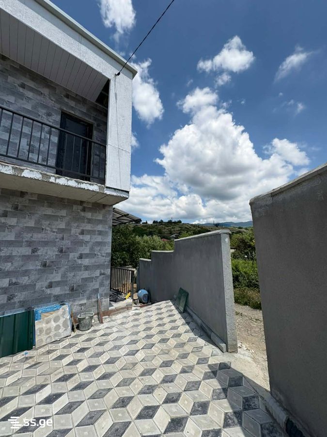 8 Room Private House For Sale view 6