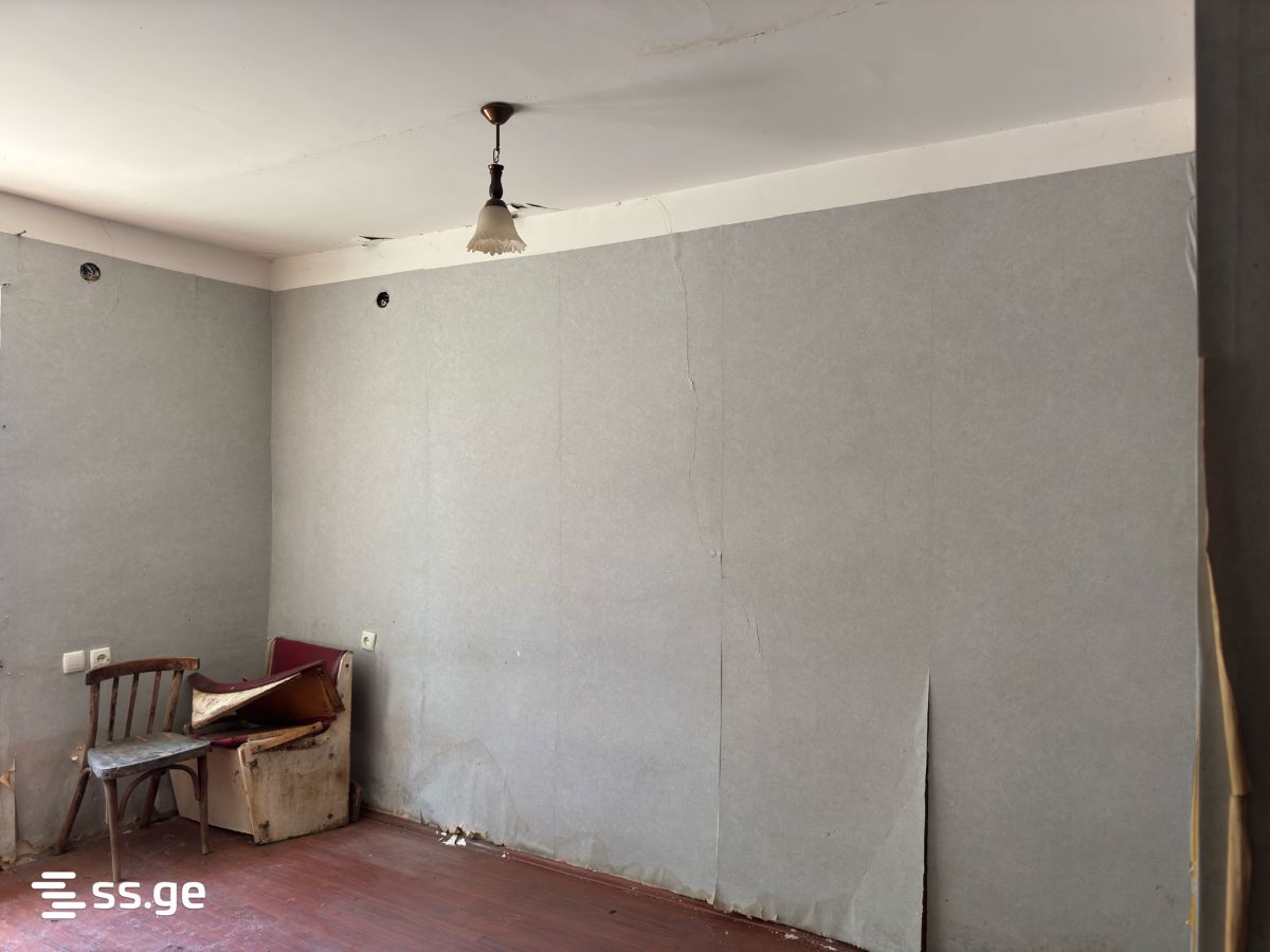 2 Room Flat For Sale view 3
