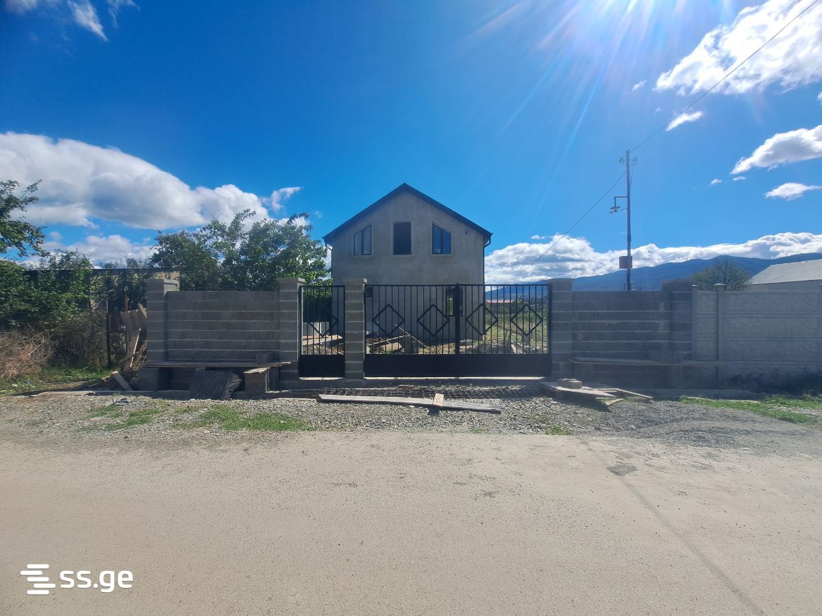 7 Room Private House For Sale view 4