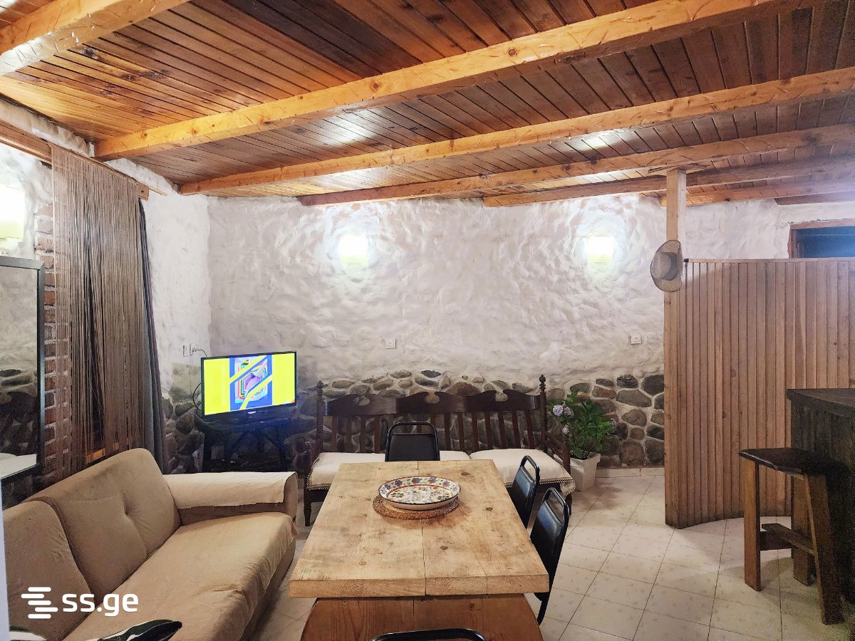 4 Room Private House Daily Rent. Ureki view 6