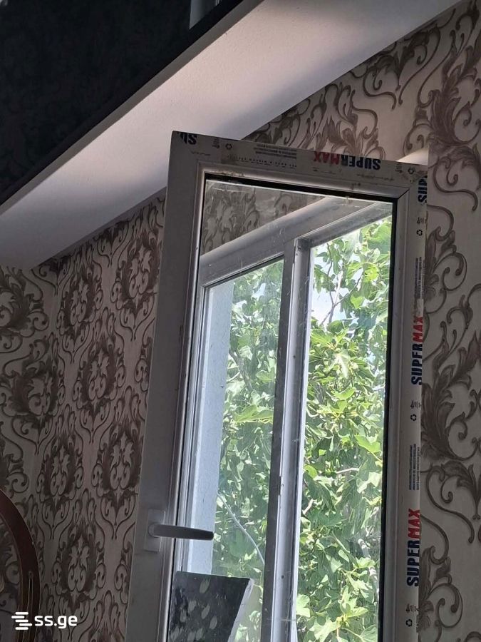 8 Room Private House For Sale view 11