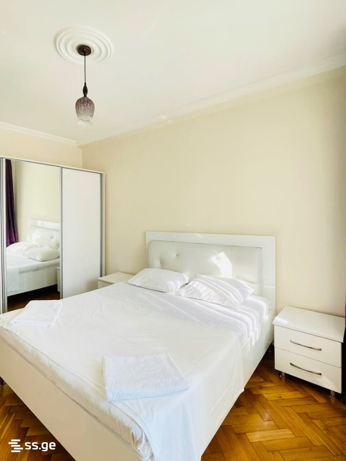 4-Room Apartment For Rent In Batumi, Alexandre Akhmeteli St, 3 view 20