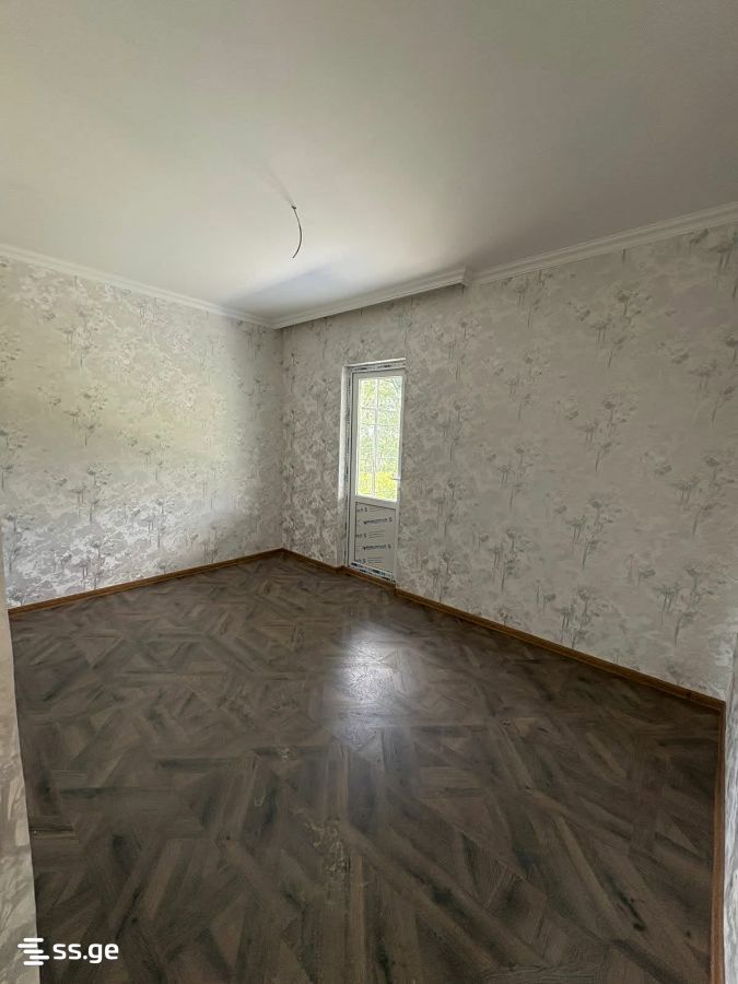 8 Room Private House For Sale view 15
