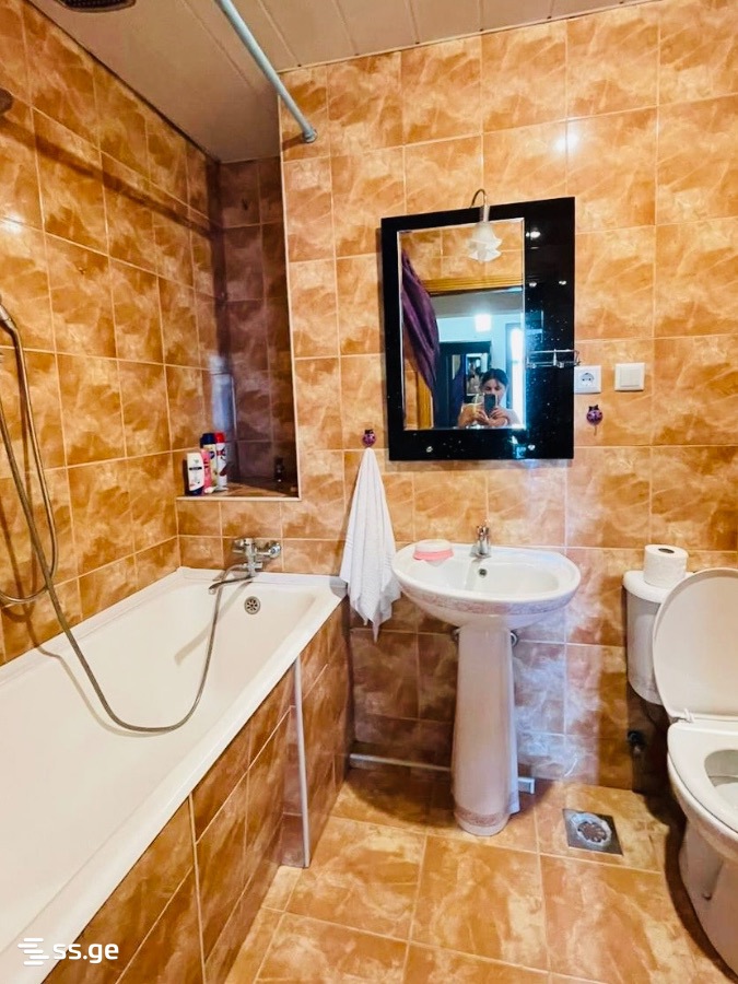 4-Room Apartment For Rent In Batumi, Alexandre Akhmeteli St, 3 view 26