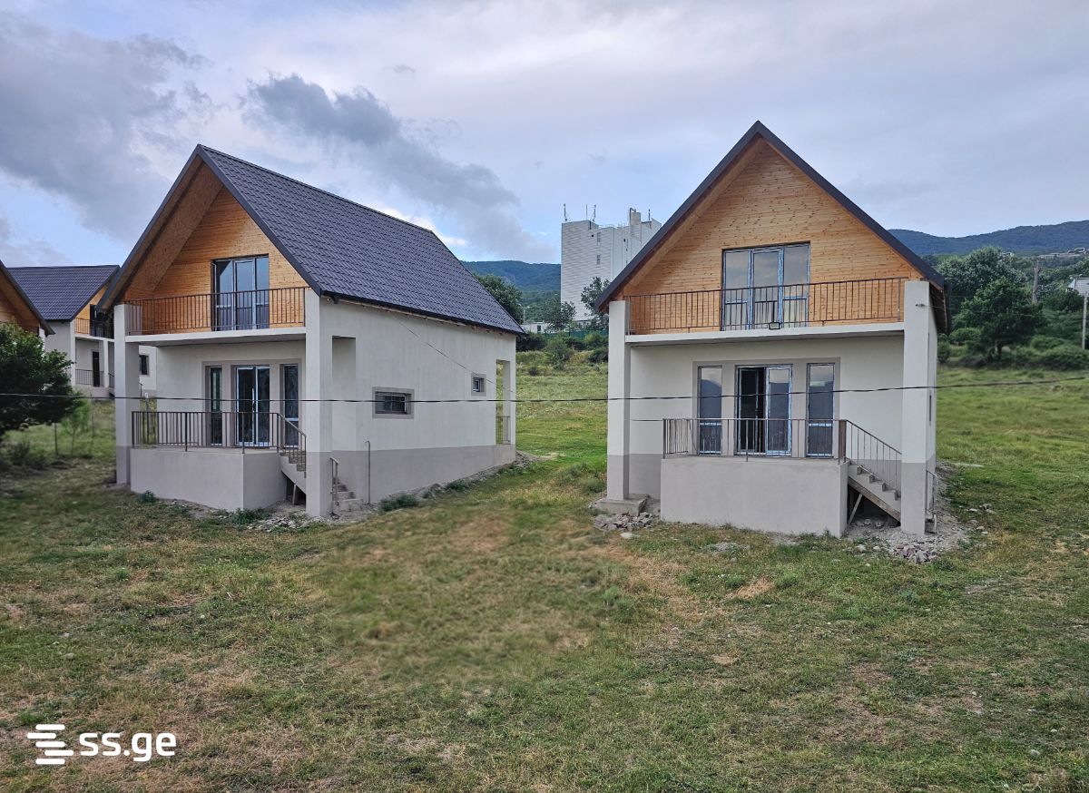 4 Room Private House For Sale view 2
