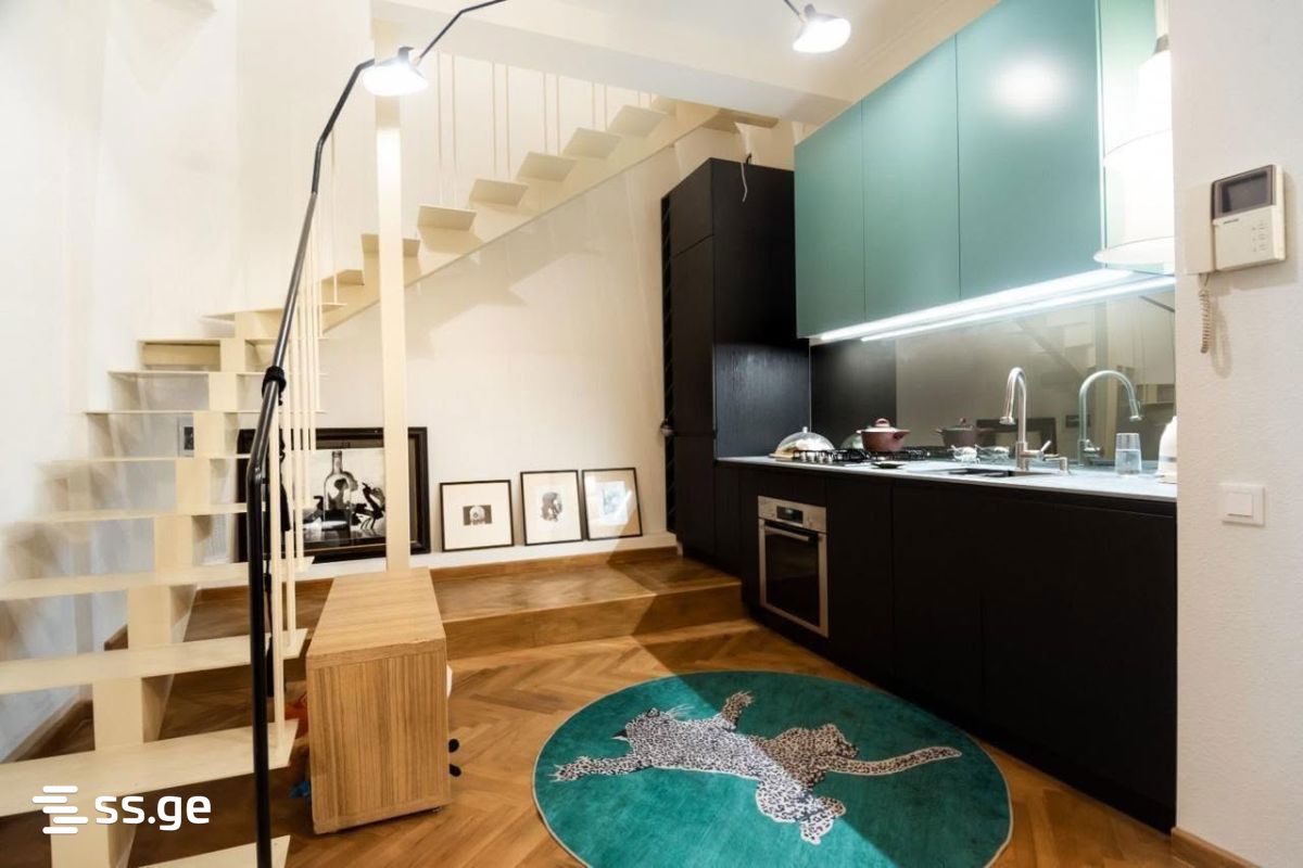 6 Room Private House For Sale view 12