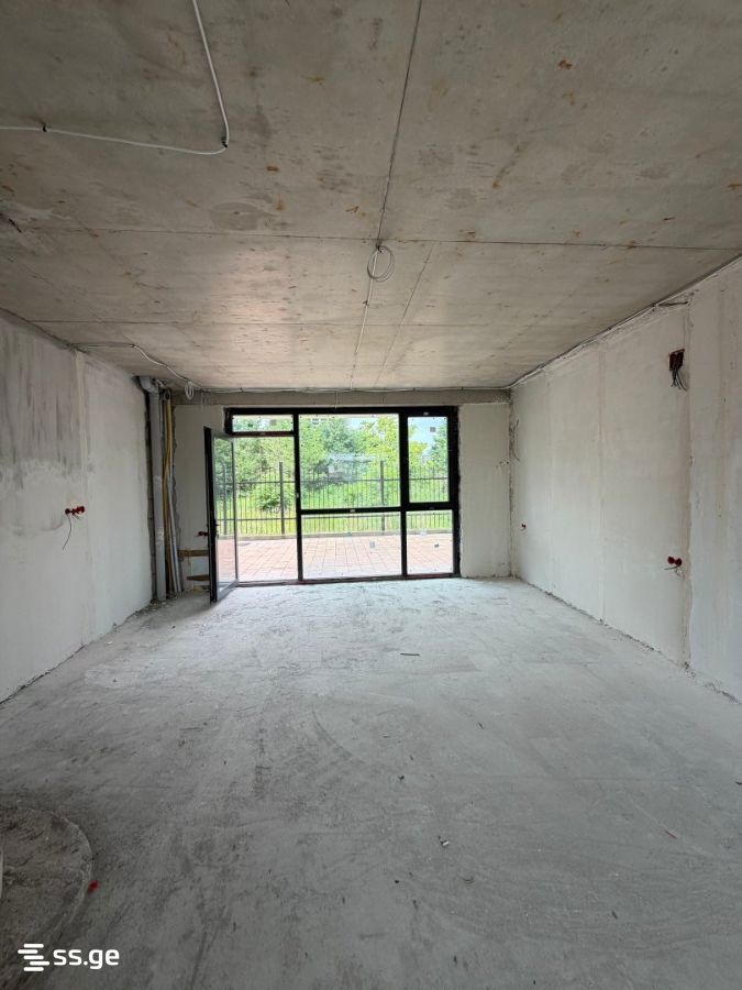 5 Room Private House For Sale view 3