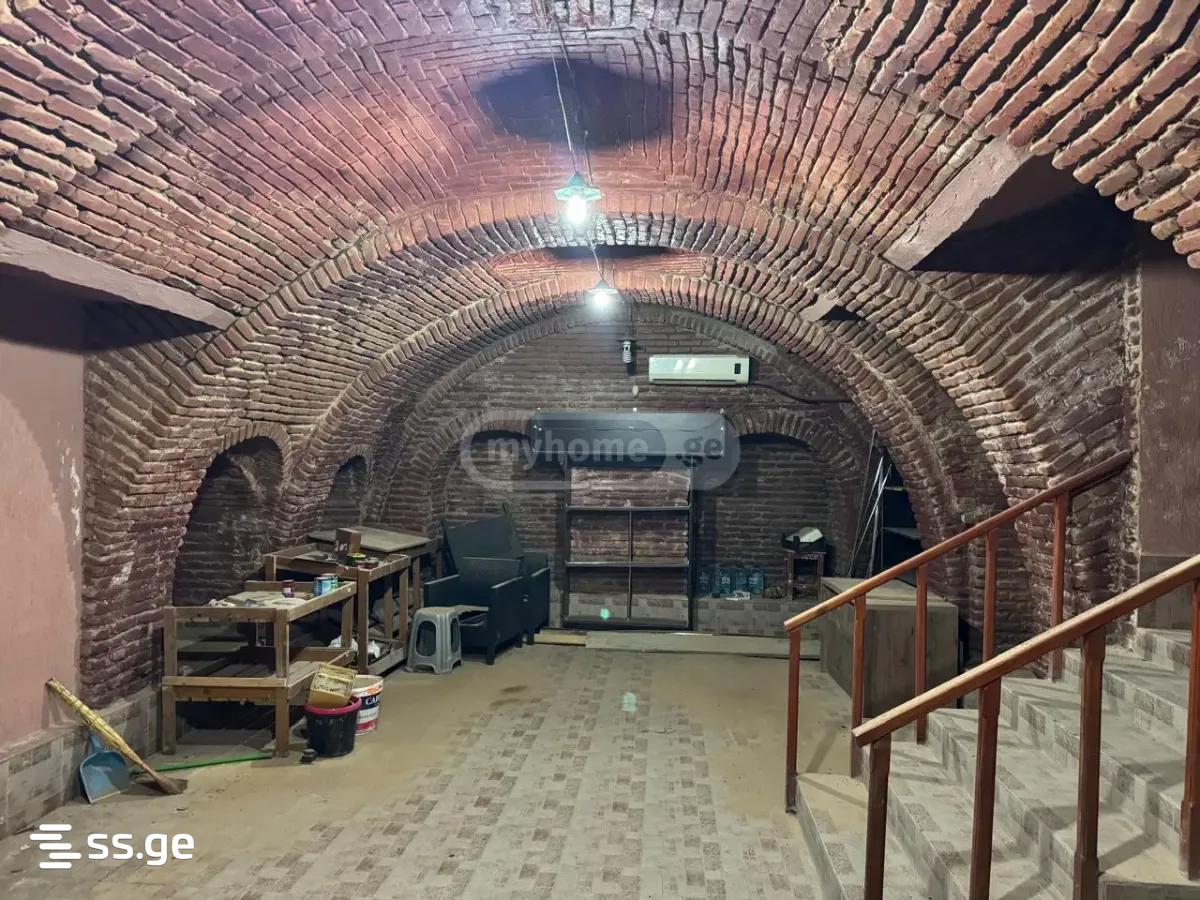 Commercial Space For Sale. Chugureti view 4