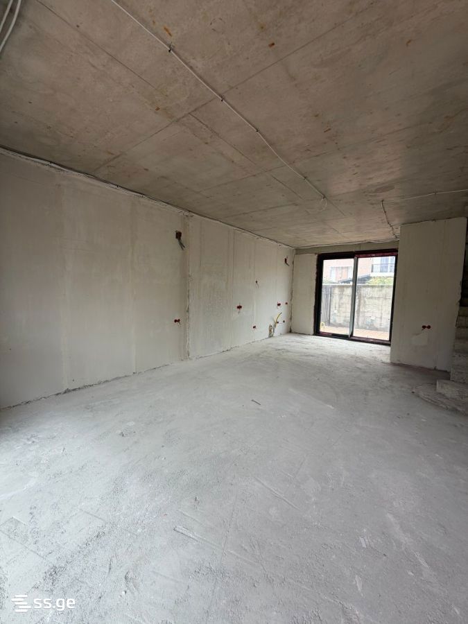 5 Room Private House For Sale view 1