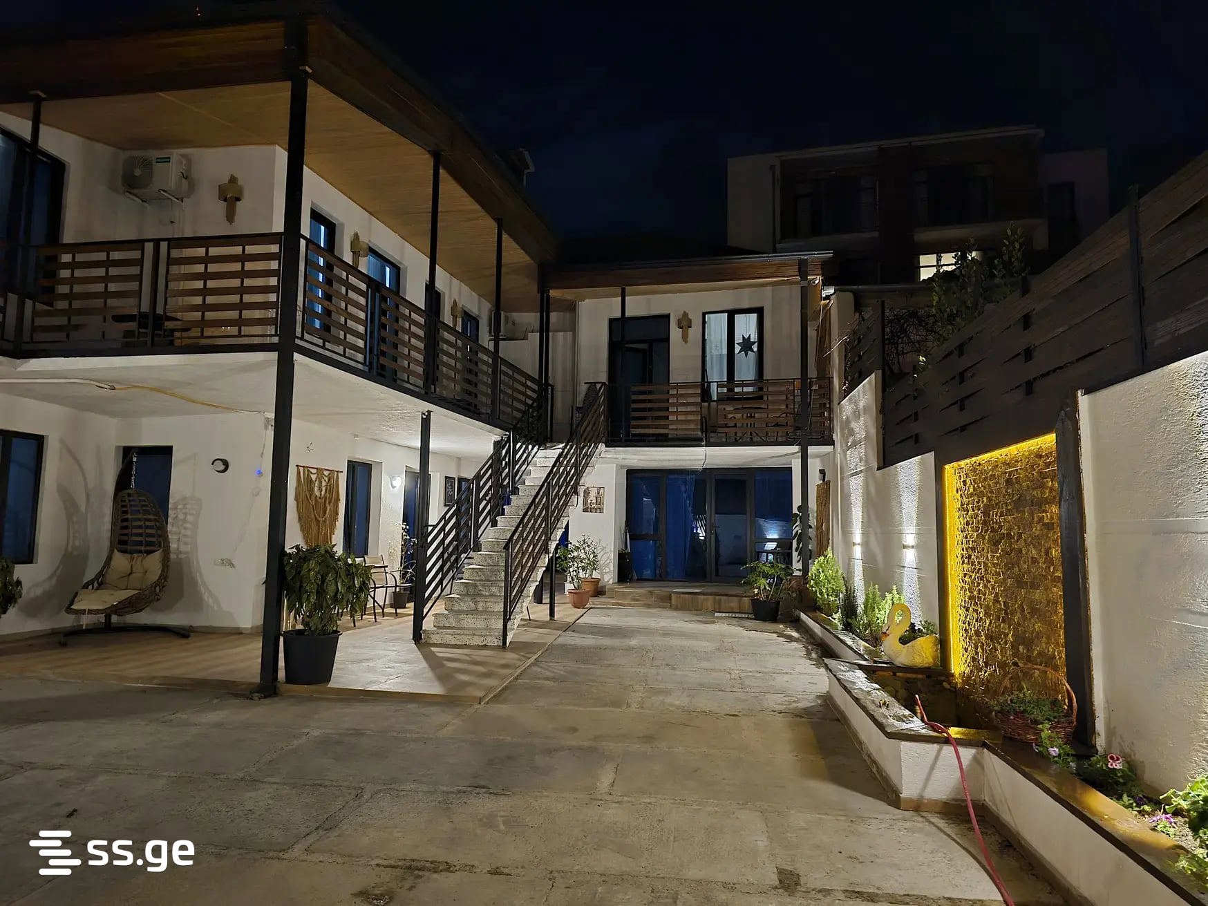 10 Room Hotel For Sale view 7