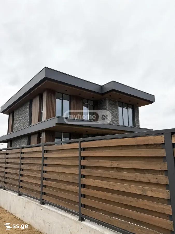 5 Room Private House For Sale view 4