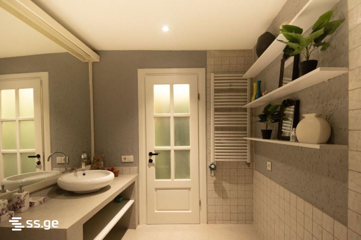 6 Room Private House For Sale view 8