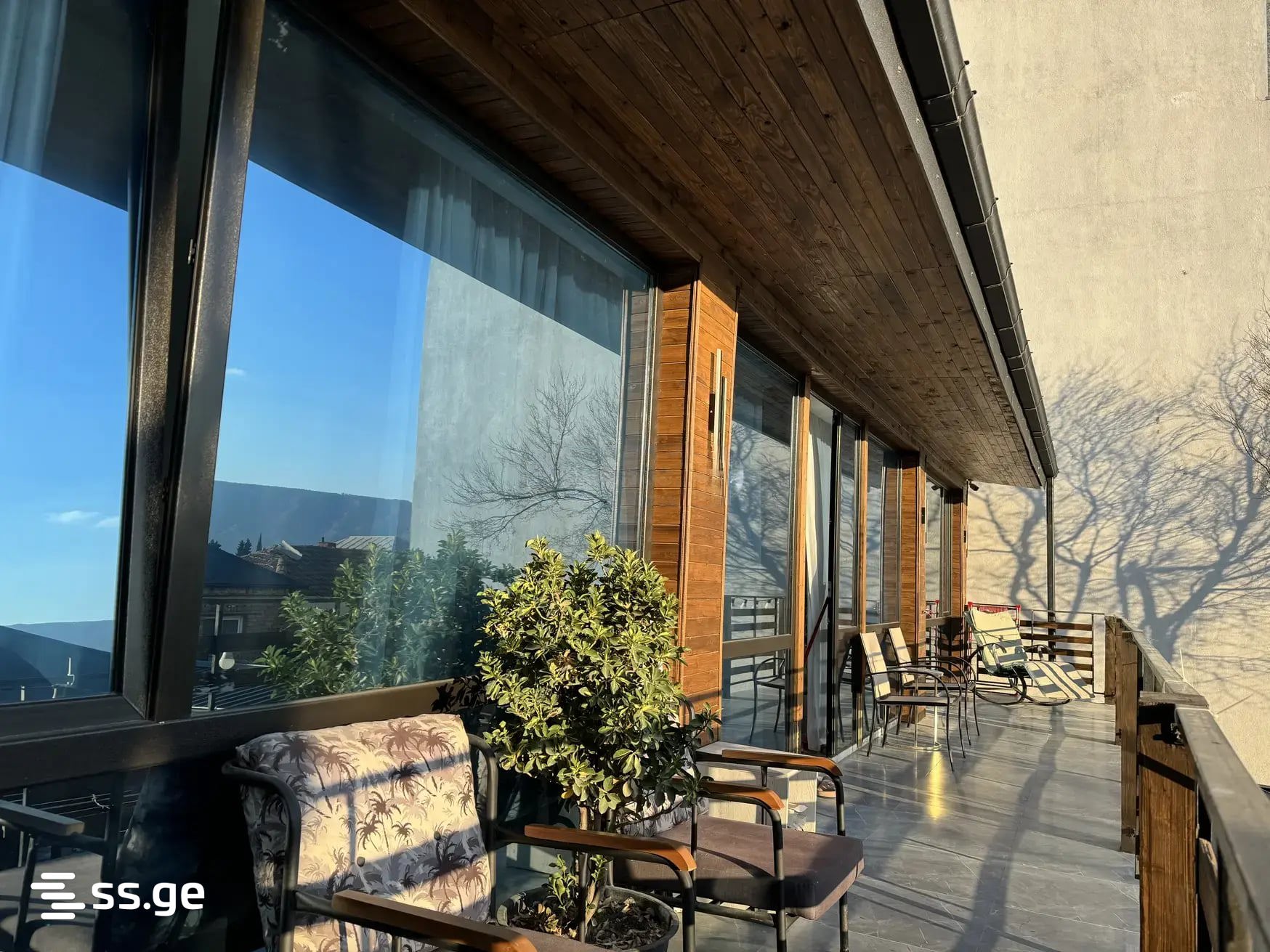 10 Room Hotel For Sale view 4