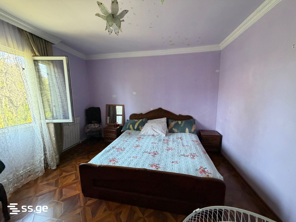 4 Room Private House For Sale view 3