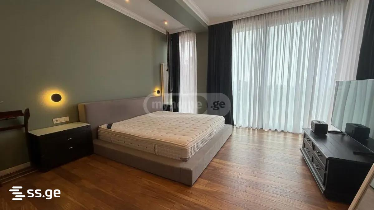7 Room Private House For Sale view 10
