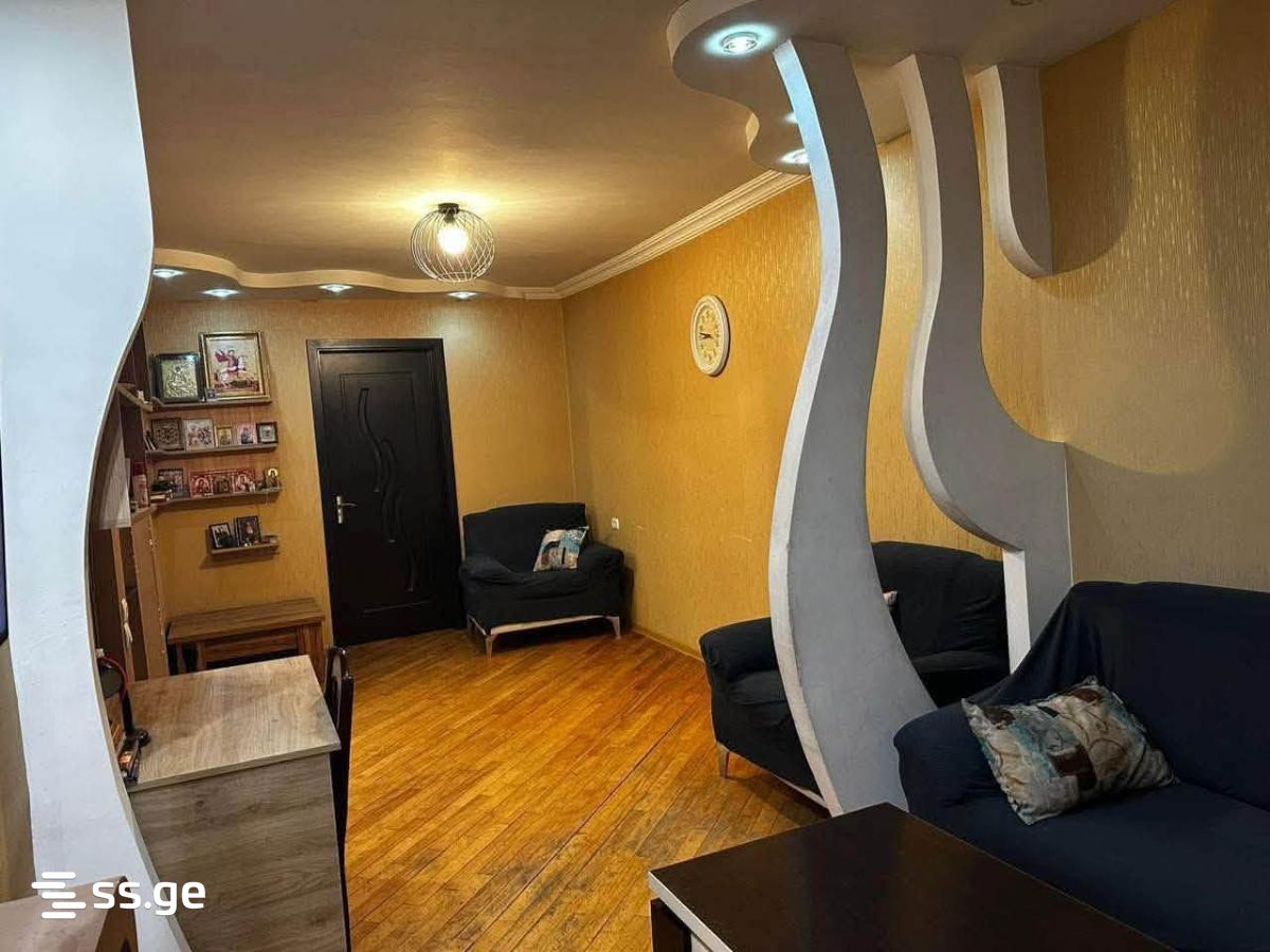 4 Room Flat For Sale view 2