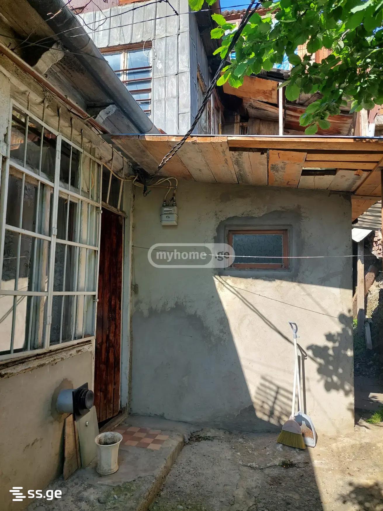 7 Room Private House For Sale view 5