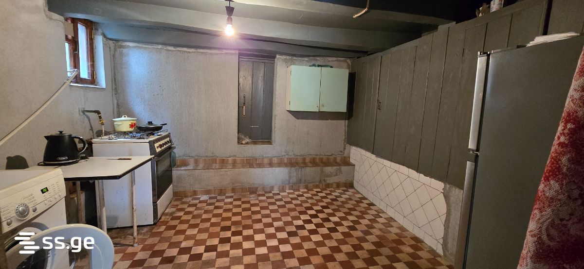 8 Room Private House For Sale view 6