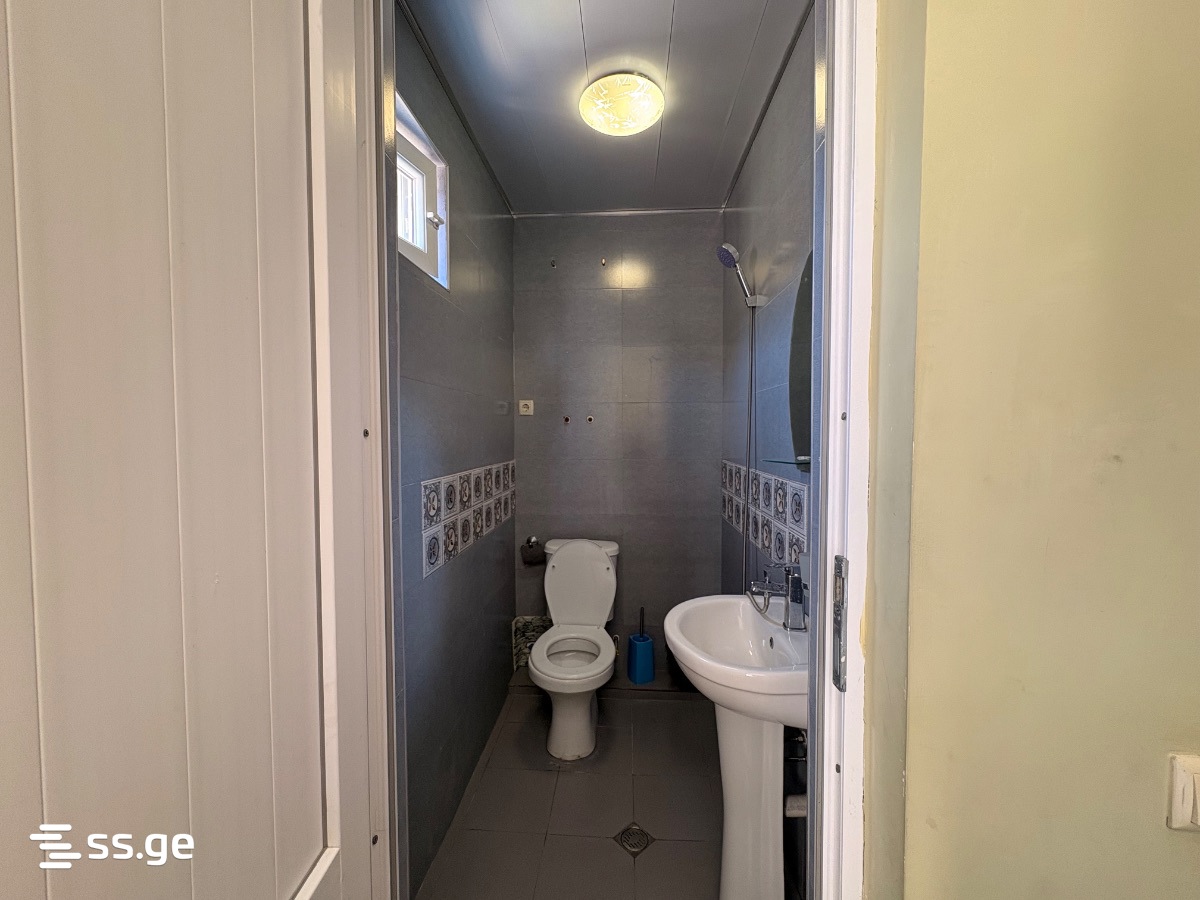 12 Room Private House For Sale view 2