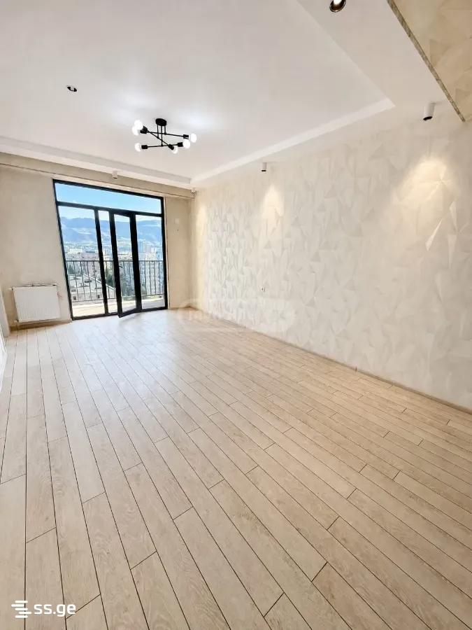 3 Room Flat For Sale view 1