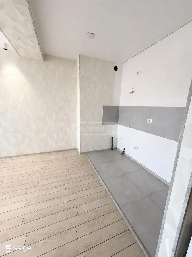 3 Room Flat For Sale view 3