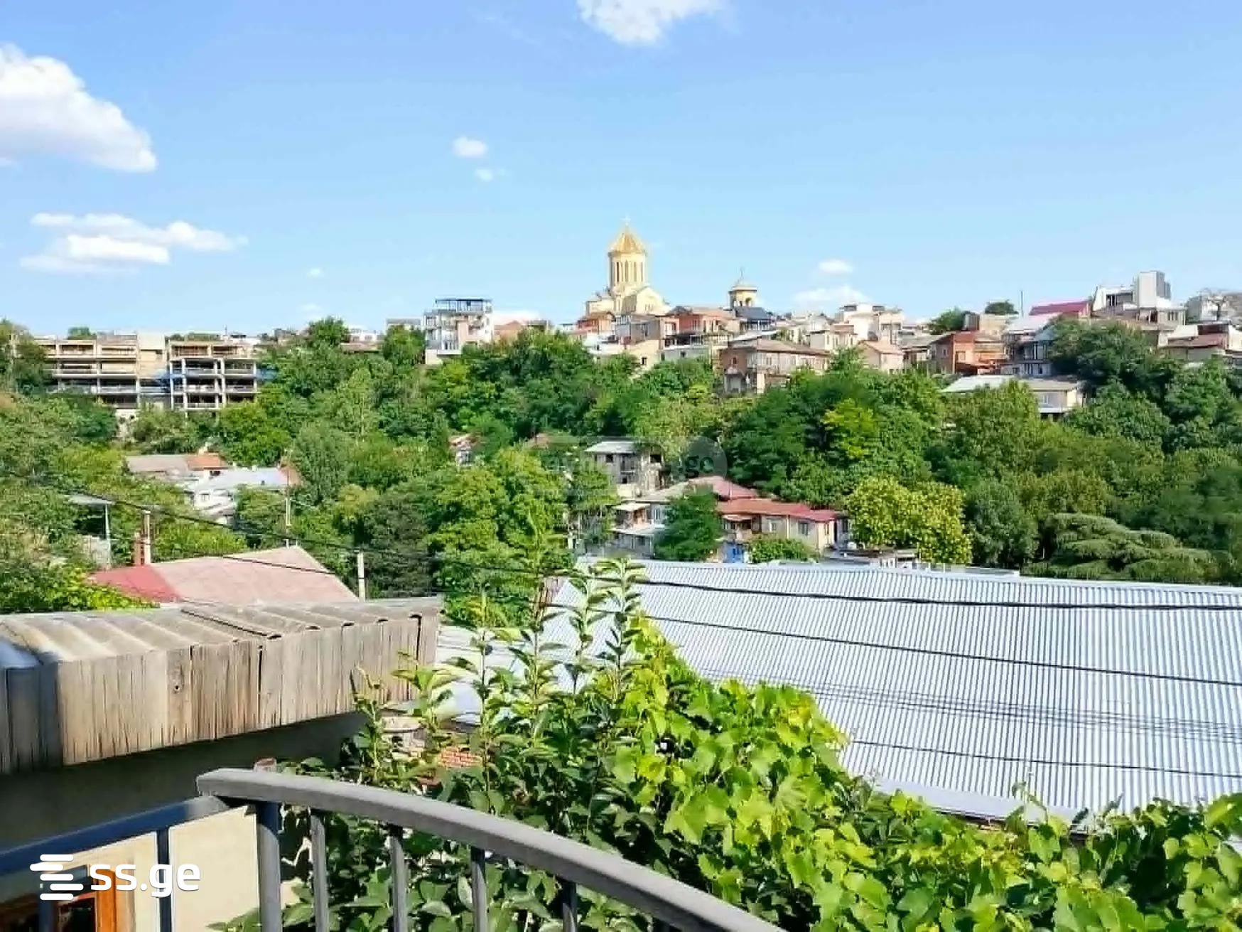 10 Room Private House For Sale view 11