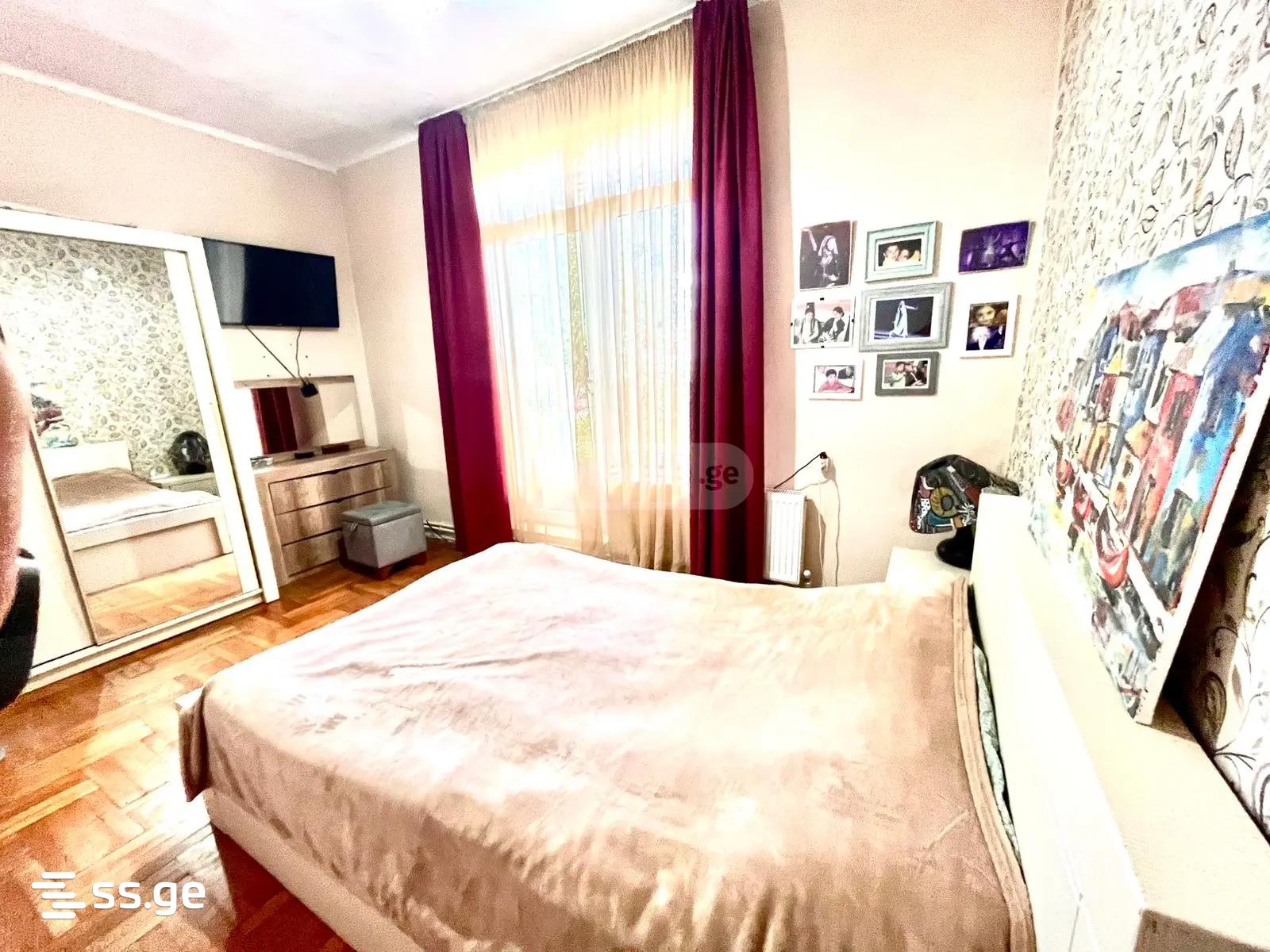 5 Room Private House For Sale view 15