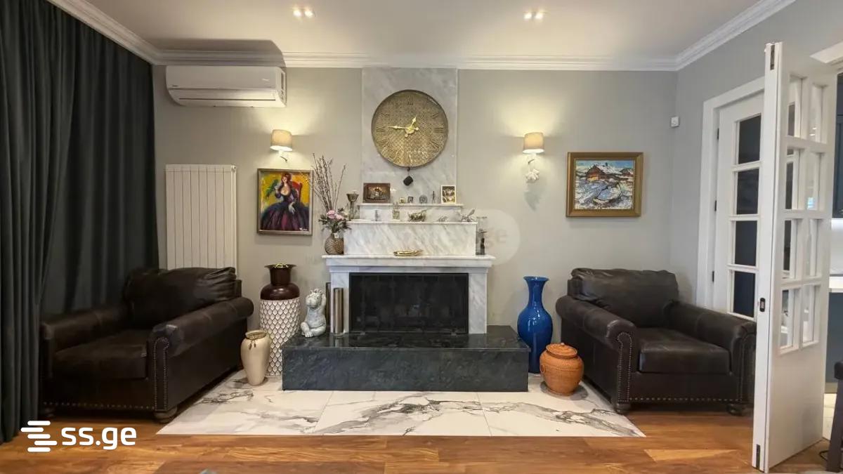 7 Room Private House For Sale view 3
