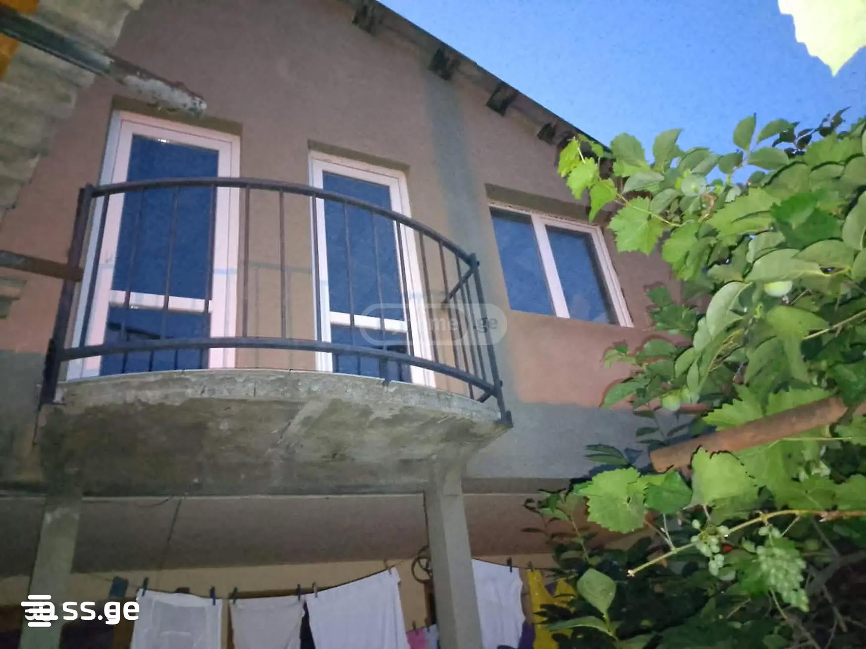 10 Room Private House For Sale view 12