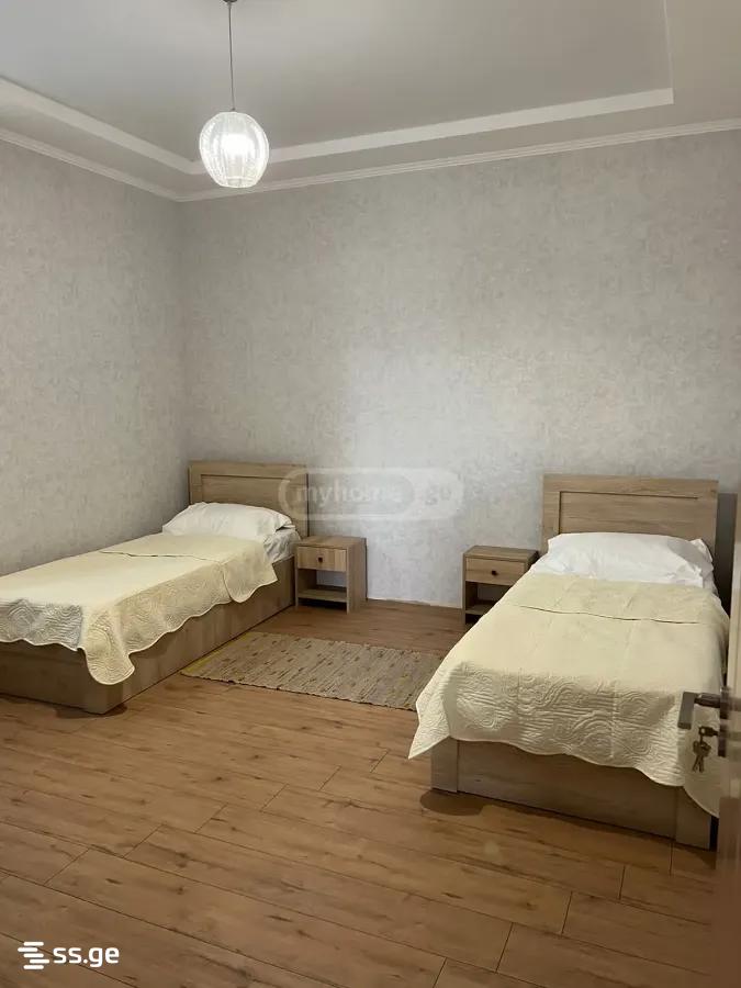 7 Room Private House For Rent. Martkofi view 8