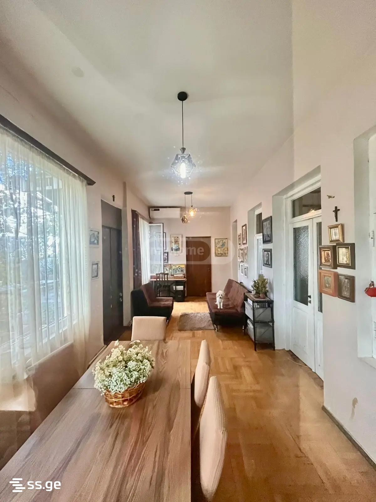 5 Room Private House For Sale view 1