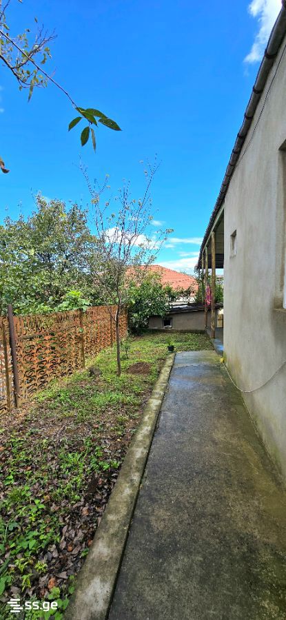 8 Room Private House For Sale view 13