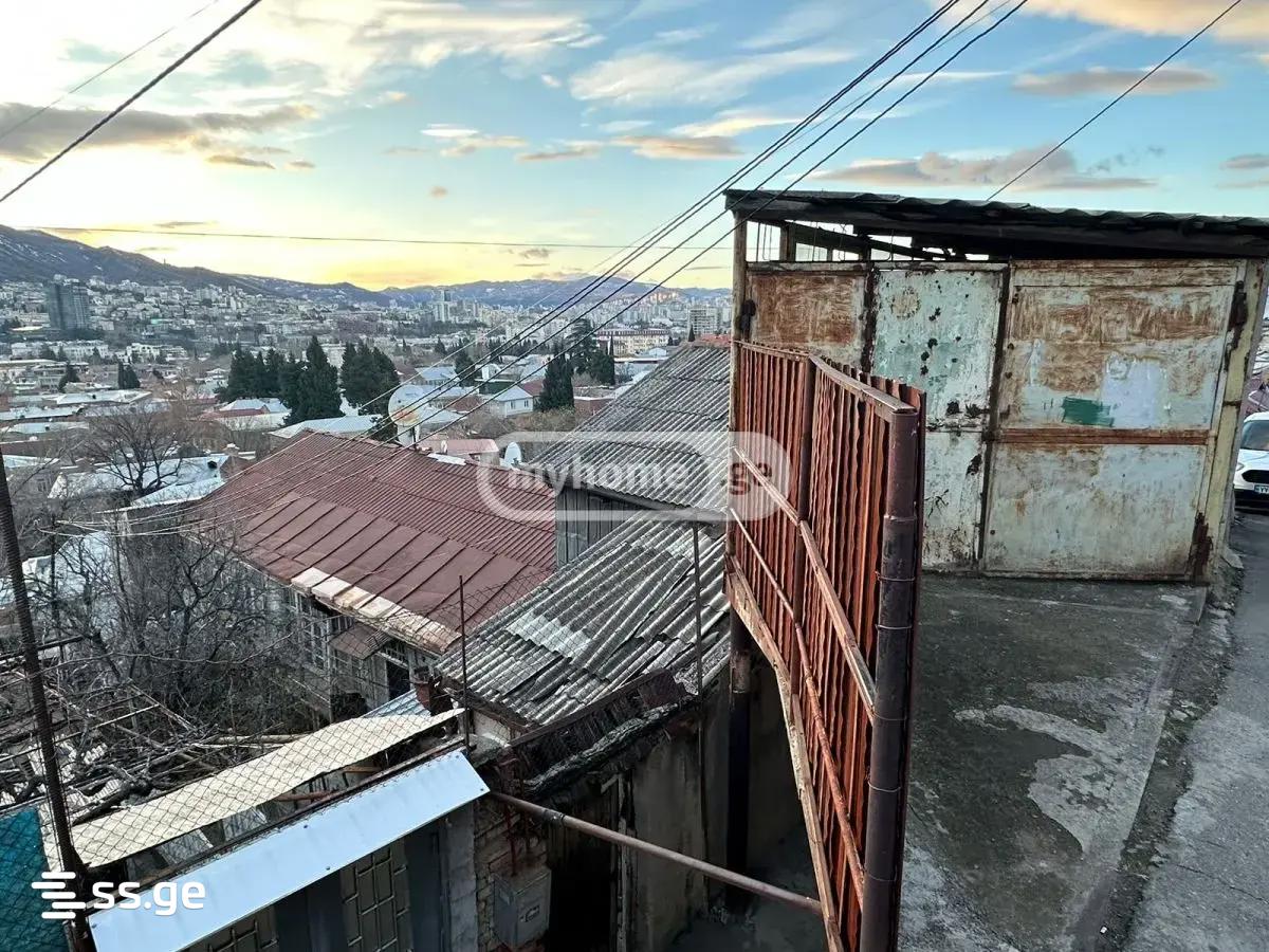 7 Room Private House For Sale view 2