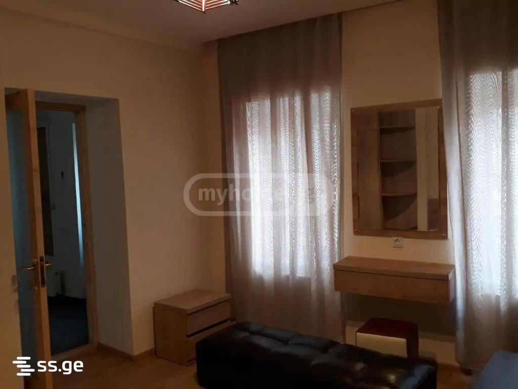 10 Room Private House For Sale view 5