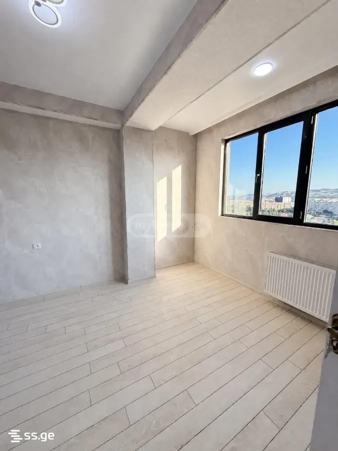 3 Room Flat For Sale view 2