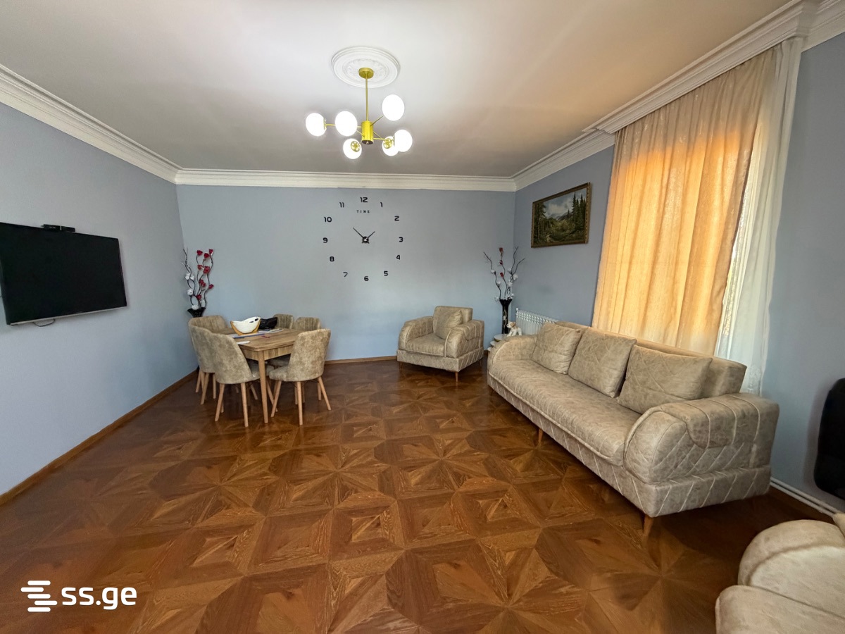 4 Room Private House For Sale view 8