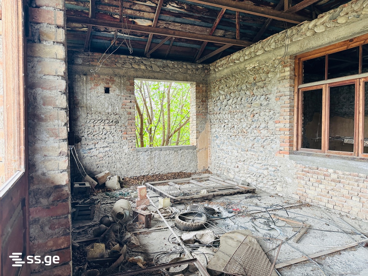 6 Room Private House For Sale view 10