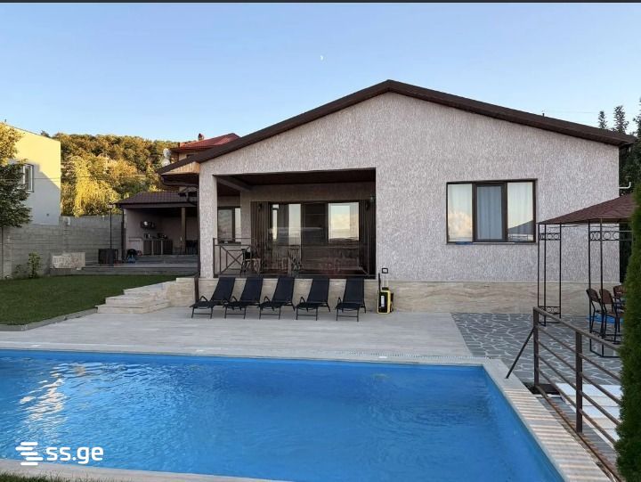 5 Room Private House For Sale view 3