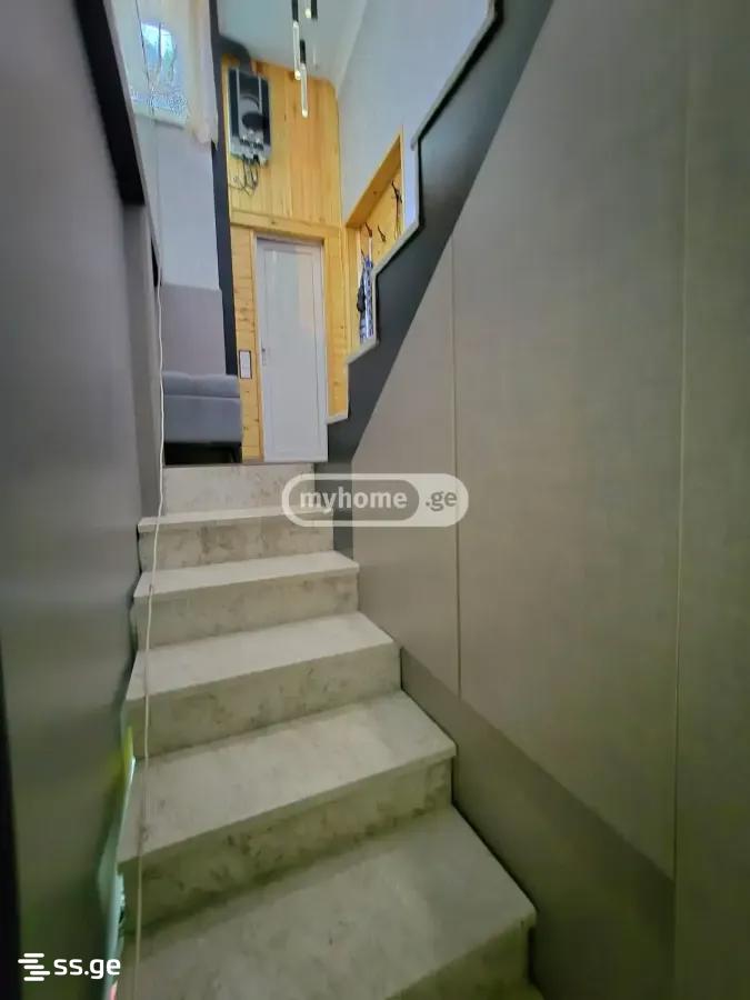 3 Room Private House For Sale view 9