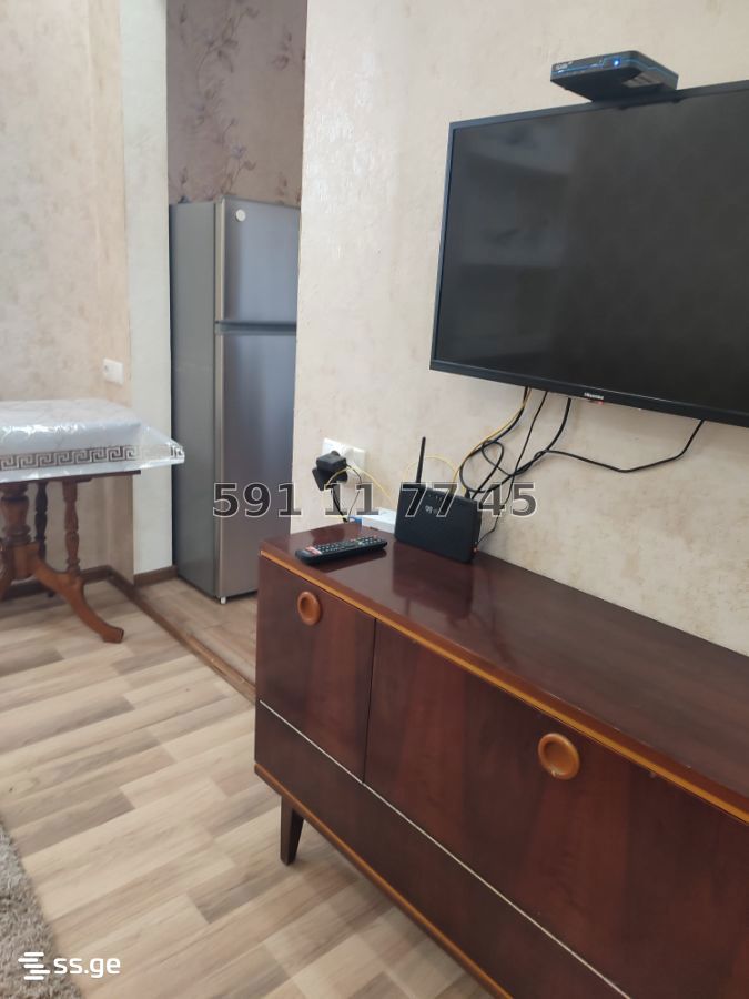 Продажа 2-комната Квартира view 1