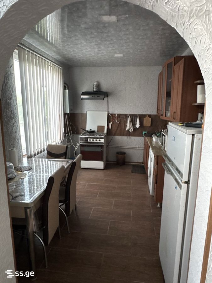 5 Room Private House For Sale view 3