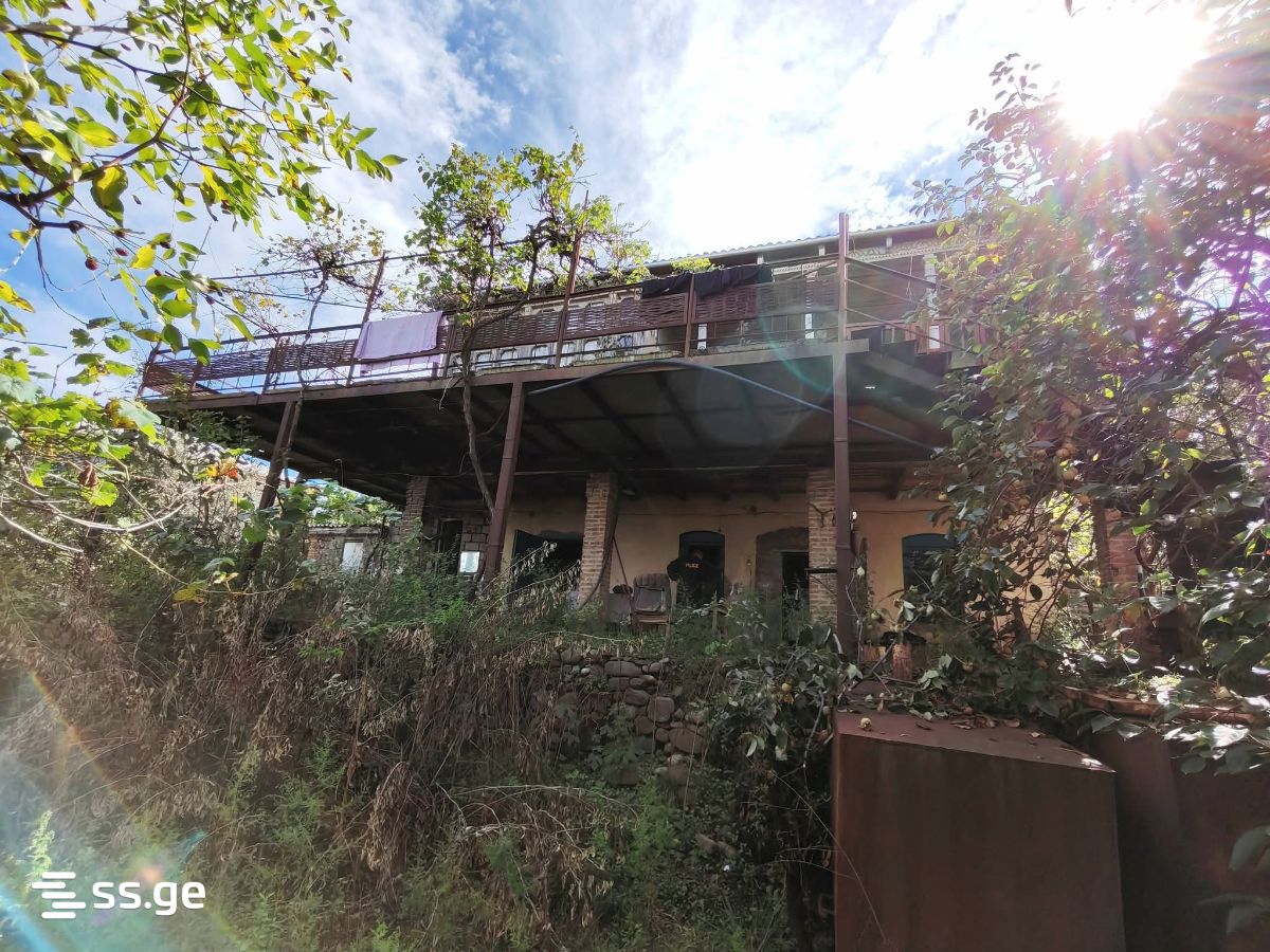 5 Room Private House For Sale view 3