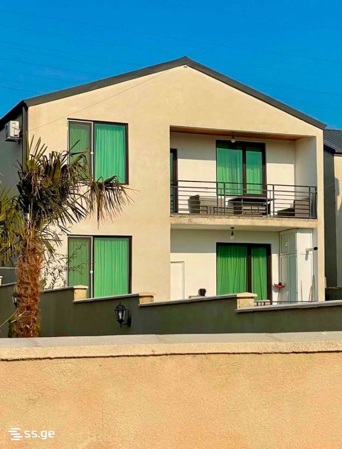 7 Room Private House For Sale view 1